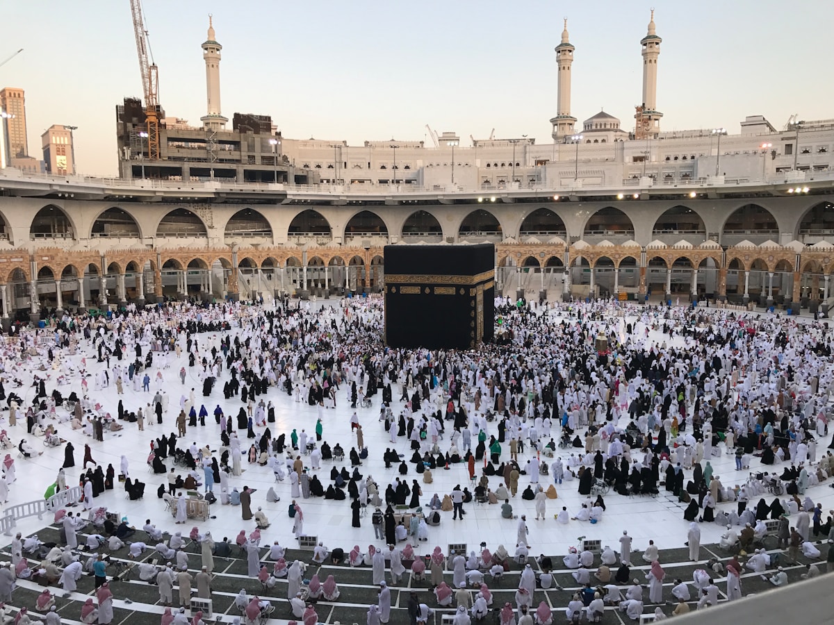 Hotel towers and the Abraj Al-Bait Clock Tower in Mecca, Saudi Arabia